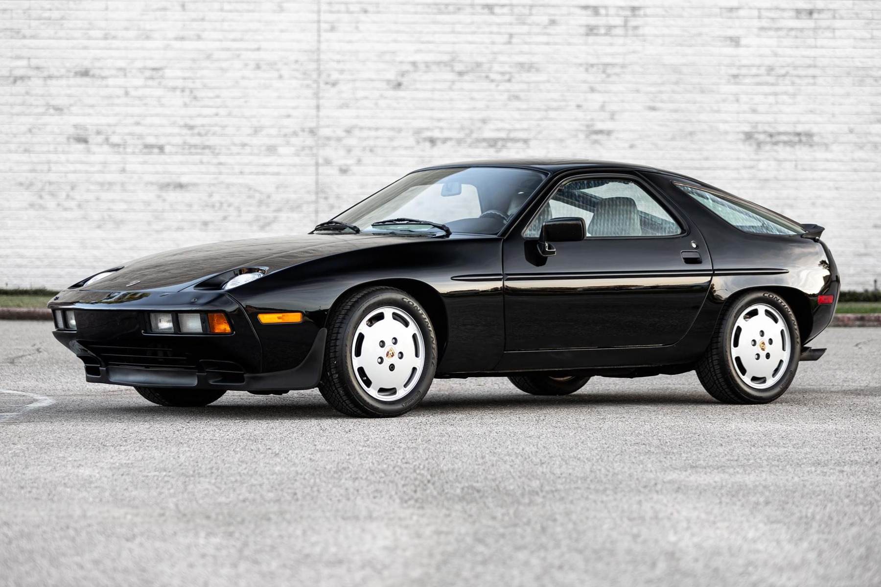 1984 Porsche 928 S VIN WP0JB0927ES860220 | Hagerty Valuation